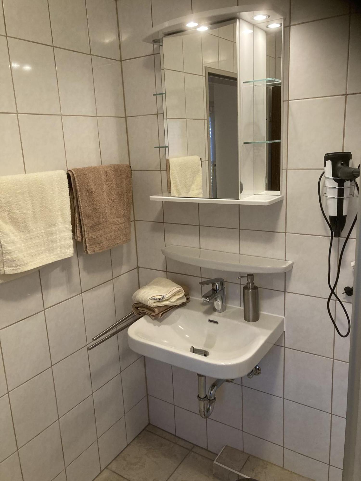 Huus Störtebeker Panzió Dornumersiel Szoba fotó