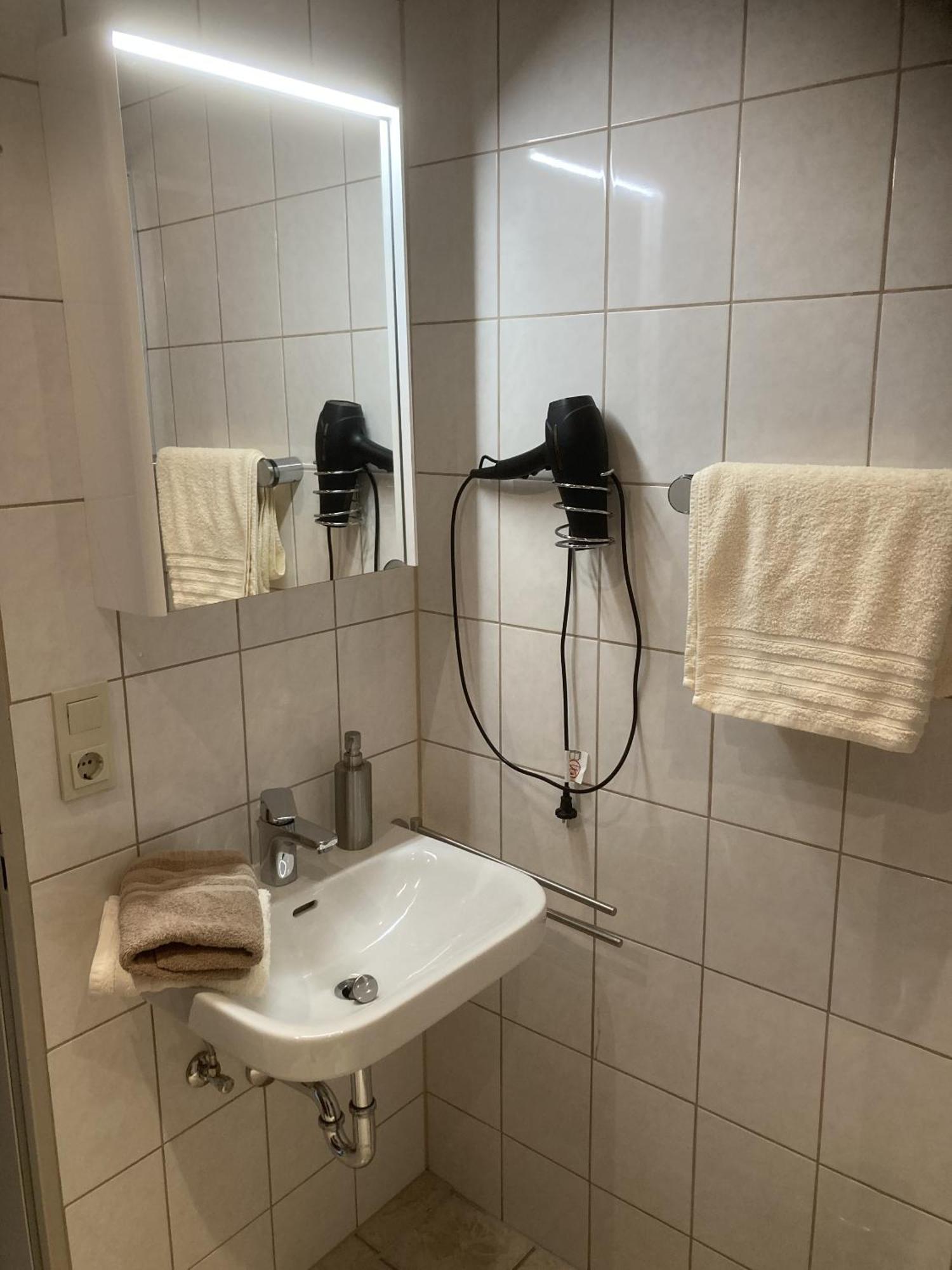 Huus Störtebeker Panzió Dornumersiel Szoba fotó